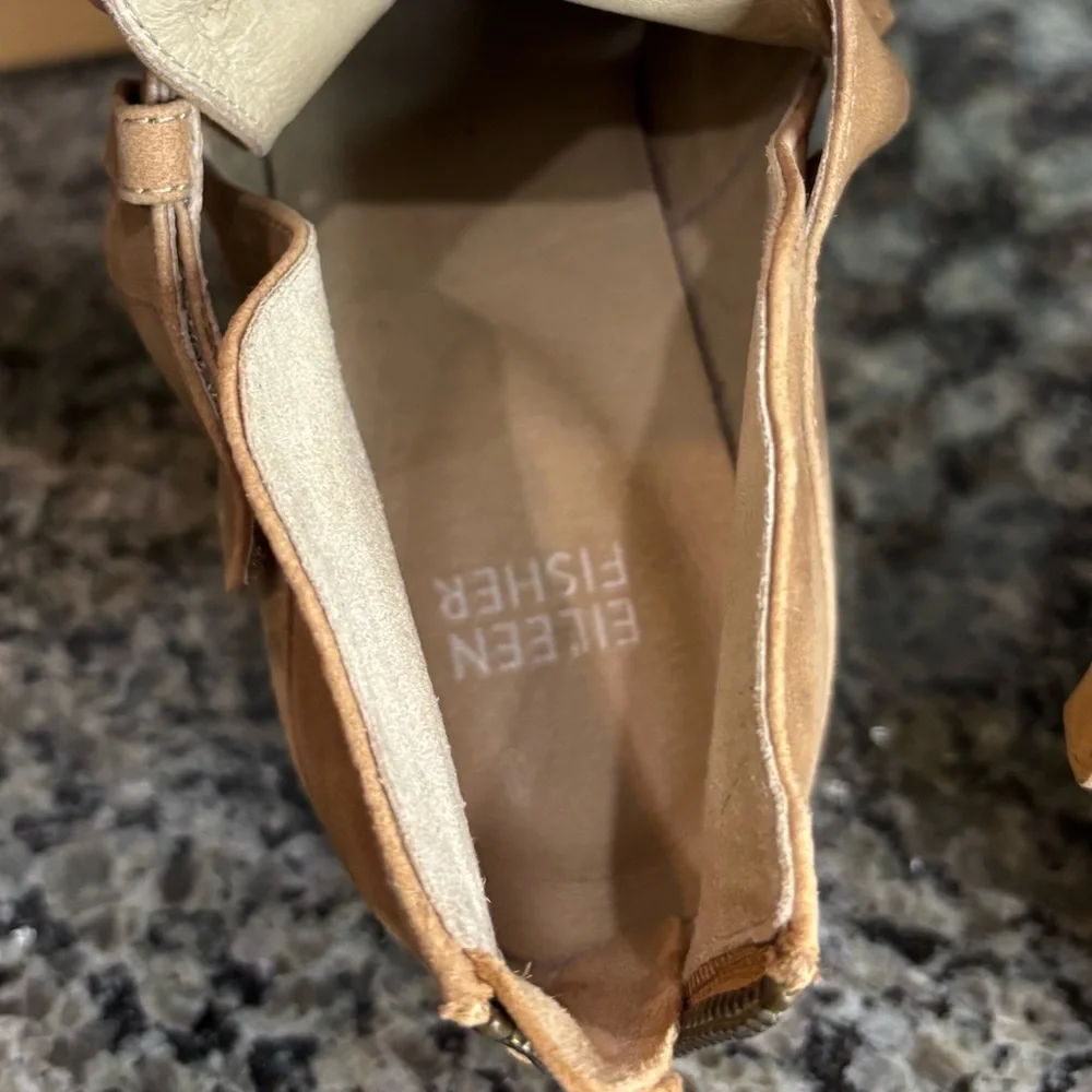 Eileen Fisher Ives Tan Tumbled Nubuck Stacked Heel Booties Size 8